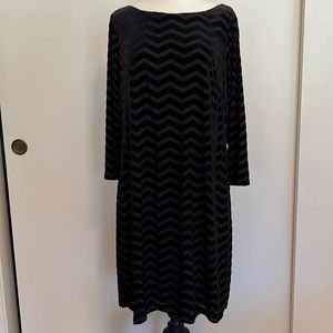 EUC Eliza J velvet burnout shift dress